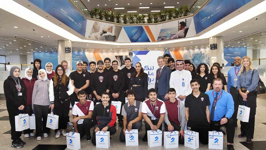 Burgan Bank Hosts AUS Students’ in Educational Trip at its Head Office 