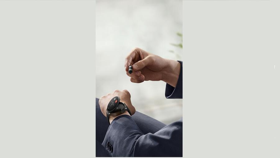 Huawei watch buds - the coolest gadget you can get today in Qatar