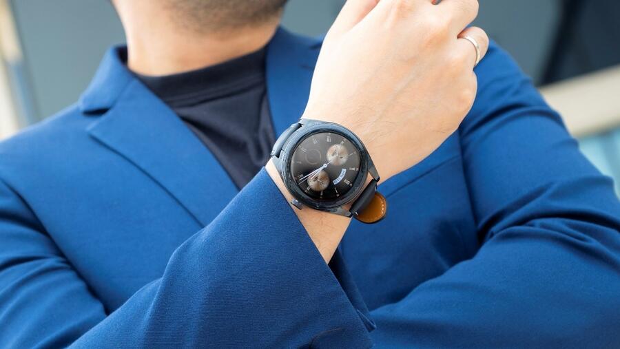 Achieve your fitness goals this Ramadan with the HUAWEI WATCH Buds 