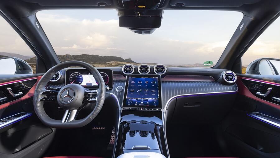 The new, dynamic and powerful Mercedes-Benz GLC exclusively with electrified drive 