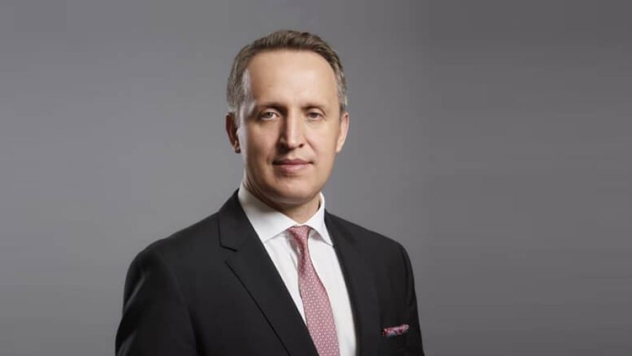 Falcon 40B Takes Flight: Technology Innovation Institute Announces the Open Source Launch of the UAE's First Language Model Trained on Amazon SageMaker