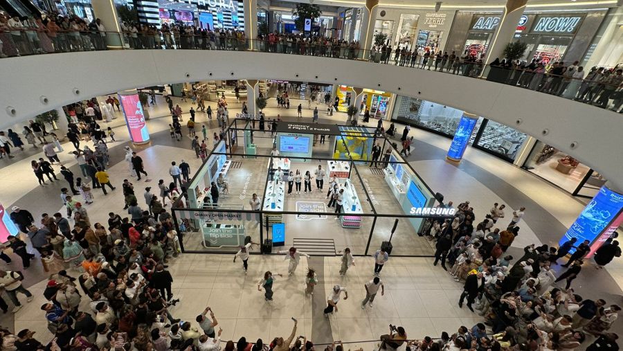 Samsung's thriving Galaxy Open Market at Dubai Mall celebrates remarkable third week