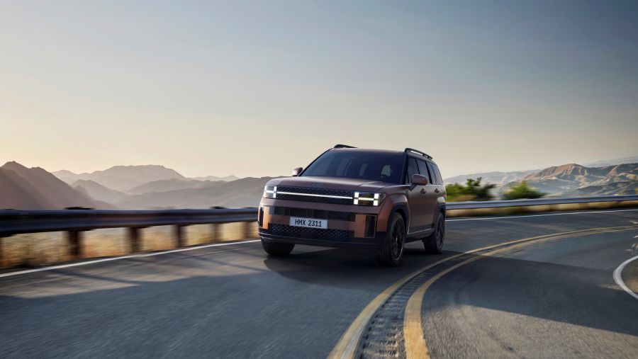 Hyundai Motor Radically Transforms All-New SANTA FE SUV to Offer Larger, Class-leading Interior Space and Tailgate Opening