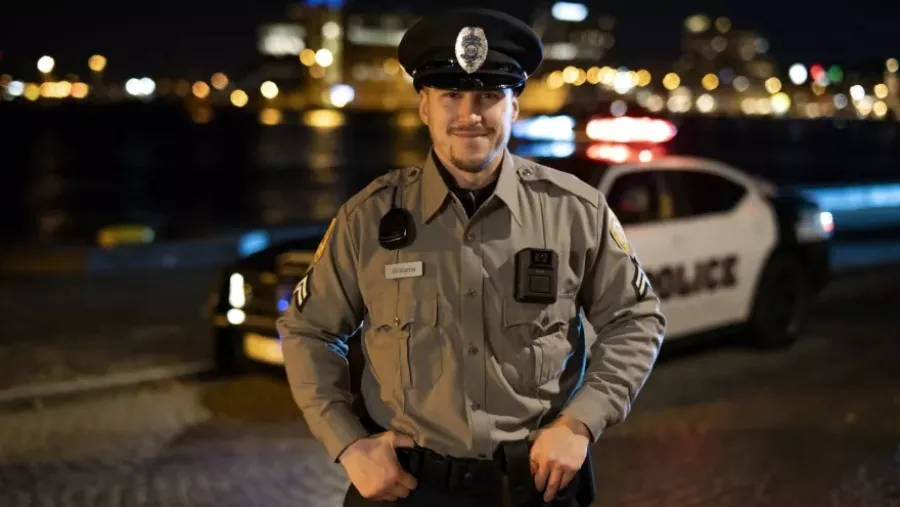 AXIS W400 Body Worn Activation kit automatically activates body worn cameras