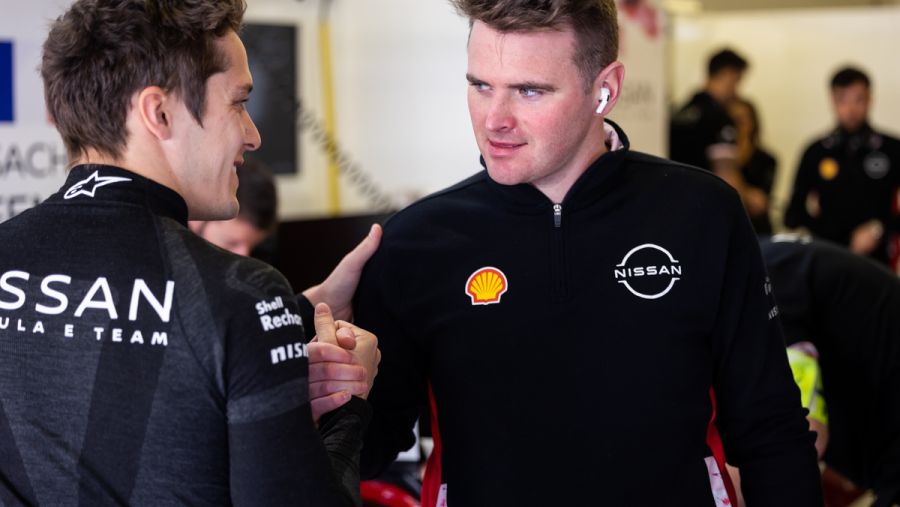 فريق نيسان فورمولا إي يستعد لخوض سباق الدرعية "إي بري" تحت الأضواء الكاشفة