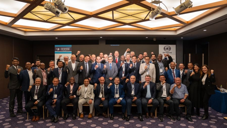 "المسعود للمركبات والمعدات التجارية" يحصد جائزة "أفضل وكيل لشاحنات UD في منطقة الشرق الأوسط وشمال وشرق أفريقيا