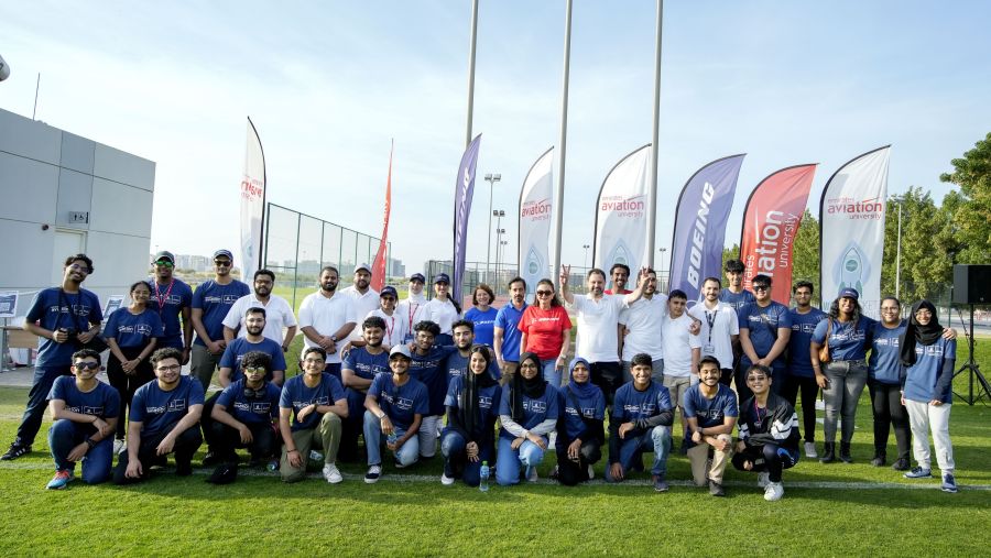 جامعة الإمارات للطيران وبوينج تثيران الشغف بمهن الطيران
