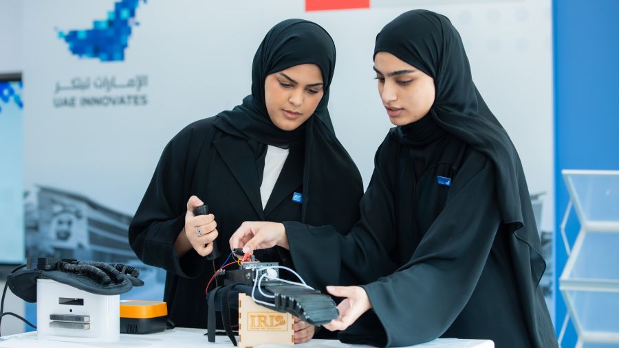 جامعة الإمارات تسجل 40 براءة اختراع وتمنح 24 براءة اختراع في عام 2023