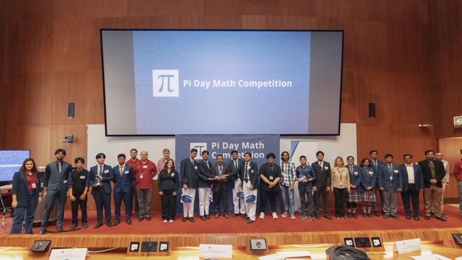 دي بي اس المدرسة الهندية الحديثة تفوز بمسابقة يوم باي للرياضيات