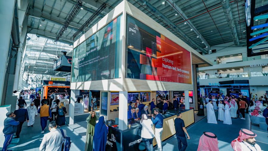 بي دبليو سي الشرق الأوسط تُعلن عن مُذكّرات تفاهم استراتيجيّة مع جهات حكومية سعودية رئيسيّة التزامًا بالتحوّل الرقمي في المملكة ضمن مؤتمر "ليب 2024"