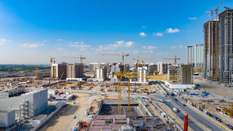 عزيزي تُعلن إنجاز 65% من المرحلة الرابعة من مشروعها "ريفييرا"