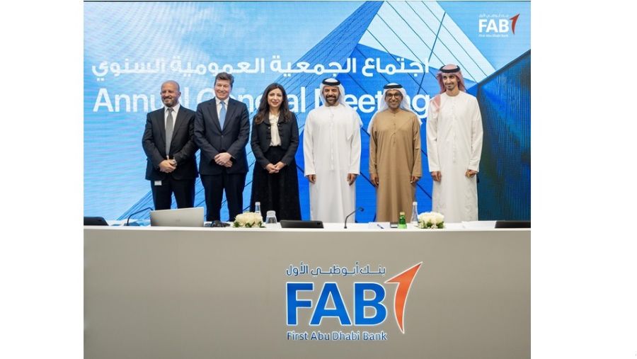 مساهمو بنك أبوظبي الأول يوافقون على توزيع أرباح نقدية بقيمة 7.8 مليار درهم خلال اجتماع الجمعية العمومية السنوي