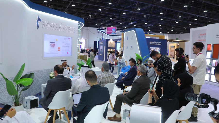 مؤسَّسة محمد بن راشد آل مكتوم للمعرفة تفتتح أيام معرض أبوظبي الدولي للكتاب بجناح خاص ونشاطات معرفية متنوعة