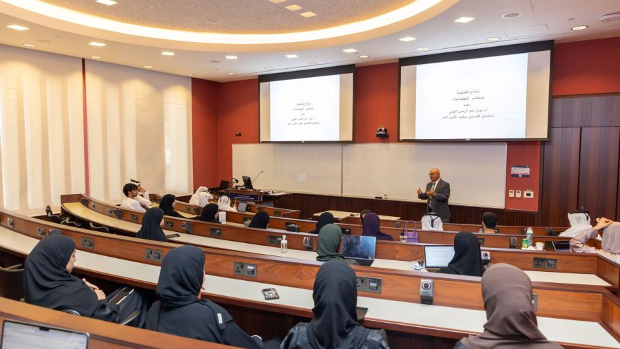 طلاب جامعة جورجتاون في قطر يتعمقون في عالم التجارة والأعمال باللغة العربية خلال الفصل الصيفي 