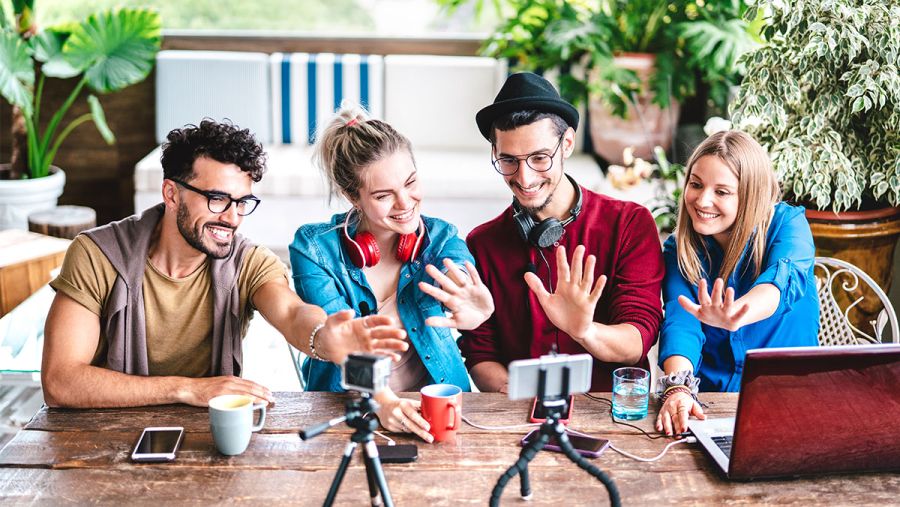 تطبيق التواصل الاجتماعي العالمي الجديد "Telefanz" ينافس تطبيق تيك توك ويسعى لجعل وسائل التواصل الاجتماعي مكانًا أفضل..