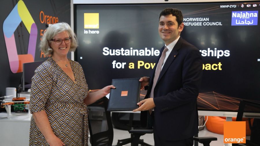 Orange Jordan has taken additional steps towards reaching more participants in its digital programs by signing a new partnership agreement with the Norwegian Refugee Council (NRC).