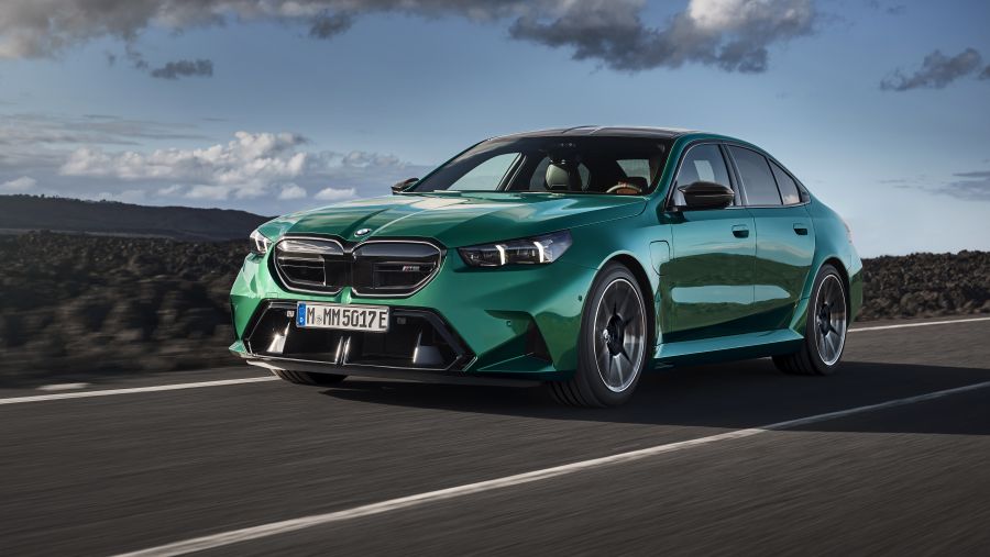 سيارة BMW M5 الجديدة كلياً