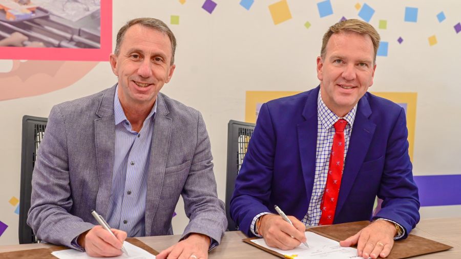 شركة ميناء حاويات العقبة توسع شراكتها مع تكية أم علي