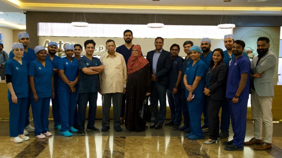 إنقاذ رجل يبلغ من العمر 76 عاماً يعاني من أمراض مزمنة معقدة من خلال زراعة صمام أورطي عبر القسطرة (TAVI) في مستشفى أستر القصيص