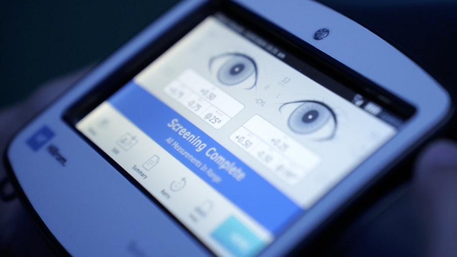 مؤسسة الإمارات للخدمات الصحية تتبنى تقنية متطورة للكشف المبكر عن مشاكل الرؤية لدى الأطفال من عمر 6 أشهر