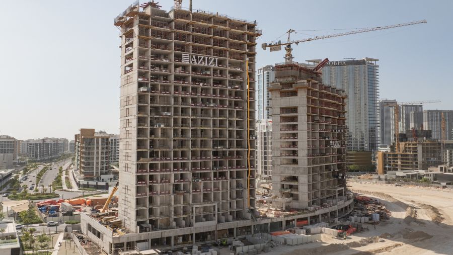 عزيزي للتطوير تُنجز 38% من مشروع "ريفييرا بيتش فرونت"