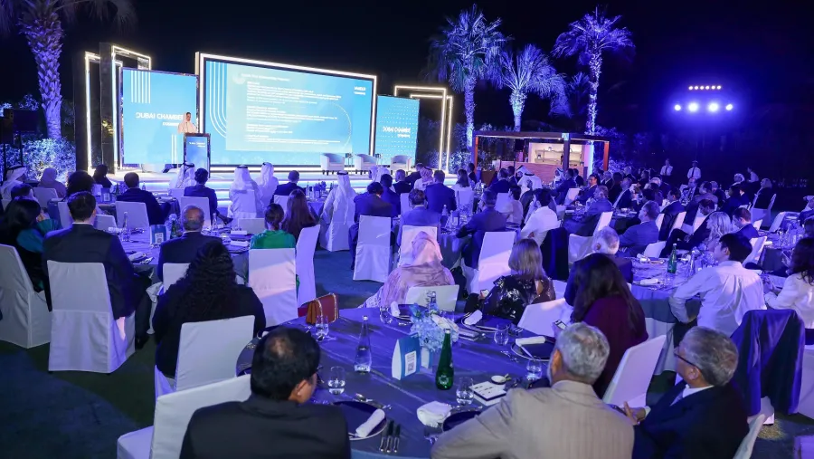 غرفة تجارة دبي تناقش سبل تعزيز تنافسية القطاع الخاص خلال اللقاء الفصلي الرابع لمجموعات ومجالس الأعمال 