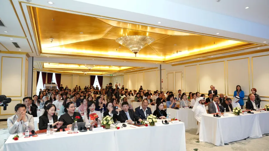 مركز دبي للسلع المتعددة يعزز سُبل التعاون مع مجتمع التكنولوجيا الفيتنامي خلال جولته الترويجية الأخيرة بهدف فتح آفاق تجارية بقيمة 20 مليار دولار أمريكي