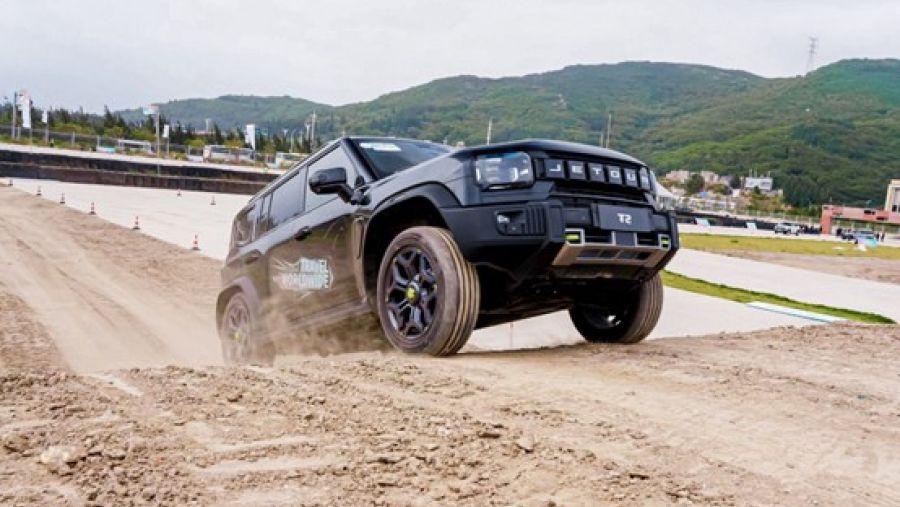 اكتشف القدرات الهجينة للطرق الوعرة: التجربة الأولى لموديلات JETOUR T1 وJETOUR T2 i-DM من قبل الإعلام العالمي والمستخدمين