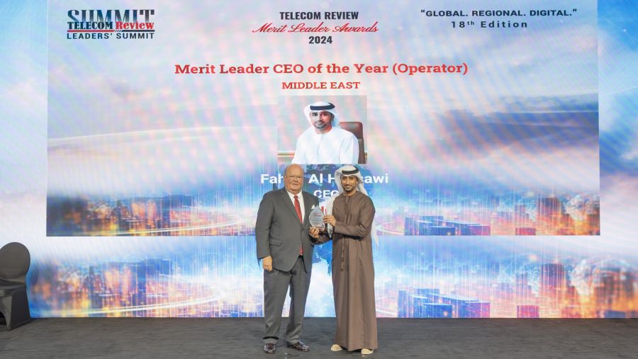 فهد الحساوي أفضل رئيس تنفيذي في الشرق الأوسط بقمة "تليكوم ريفيو 2024"