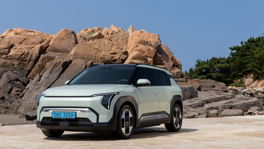 Kia EV3 Wins Compact SUV Category at the 2025 Women’s Worldwide Car of the Year Awards