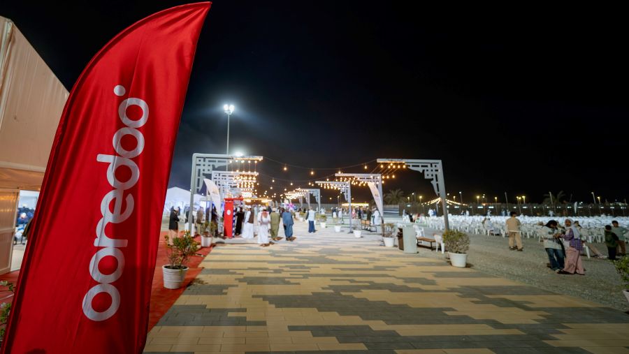 رؤية رقمية تُضيء تراث عُمان: Ooredoo راعية لمهرجان "جرّب جنوب الباطنة 2025" 