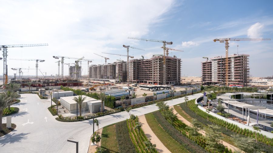 عزيزي للتطوير العقاري تُعلن عن إنجاز 28% من أعمال تشييد مشروع "عزيزي ڤينيس"