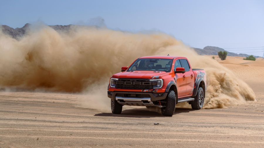 عائلة فورد رابتُر تعيد تعريف الأداء على الطرقات الوعرة 