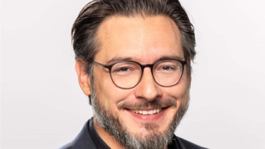 ارتفاع بارز متوقع في استثمارات الذكاء الاصطناعي في منطقة الشرق الأوسط142E