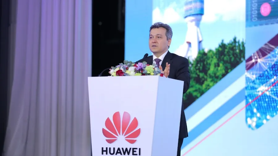 Stepping into the Intelligent Future: Huawei's Tech Carnival Opens in Uzbekistan