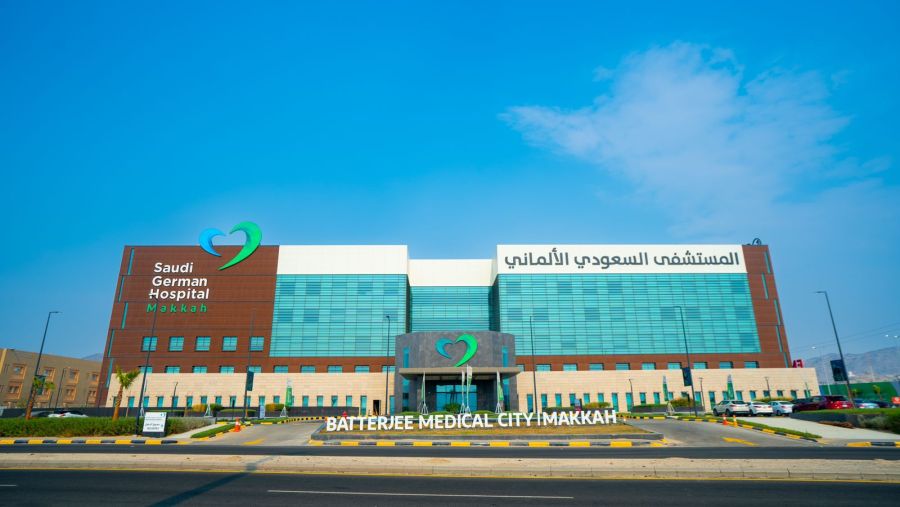 المستشفى السعودي الألماني مكة المكرمة يعالج حاجّاً مصاباً بشلل نصفي حاد في وقت قياسي
