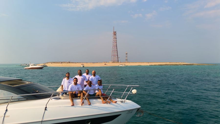 stc organizes Kubbar Island clean up initiative in collaboration with Waves App and Alternative