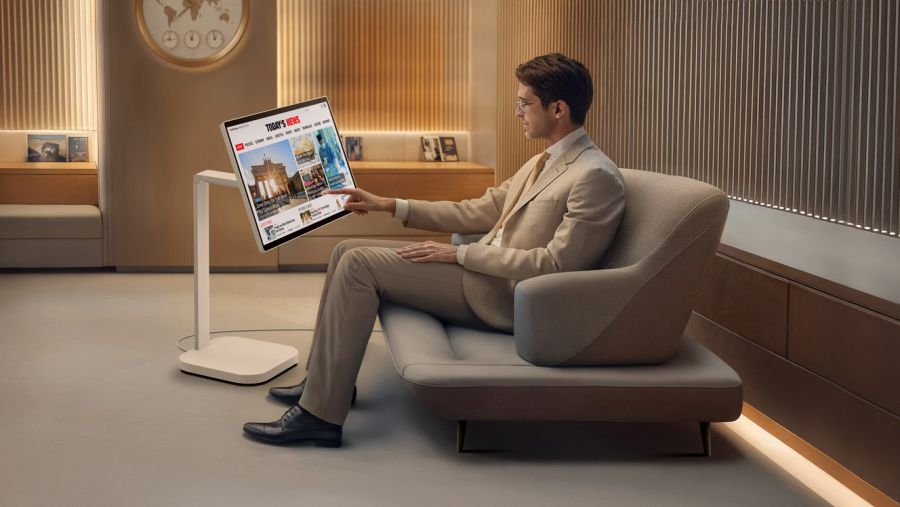 LG Swing Monitors Bring Workspace Flexibility and Functionality to the Modern Business Environment