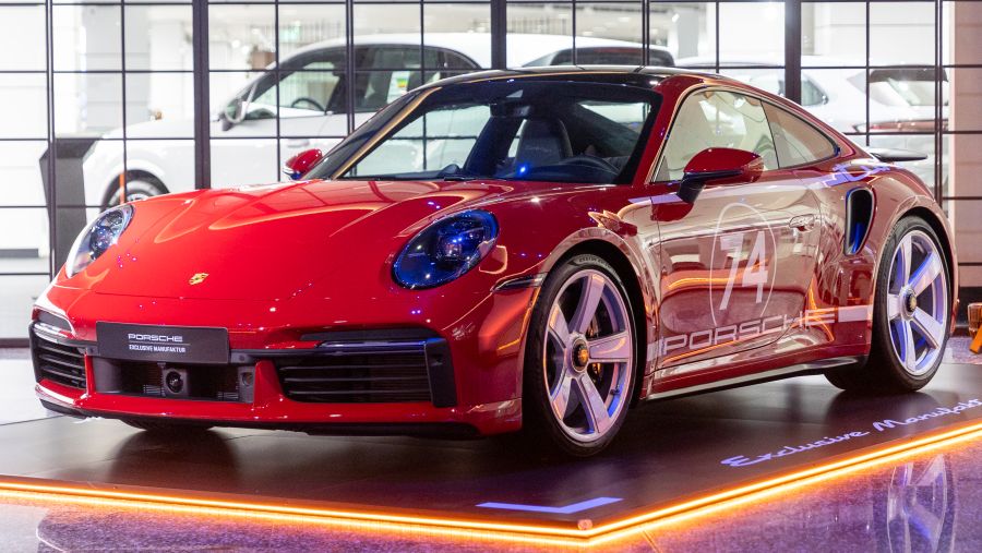 An Evening of Fine Dining and Exclusivity: Porsche Centre Kuwait Hosts Porsche Exclusive Manufaktur Event at its Porsche Museum