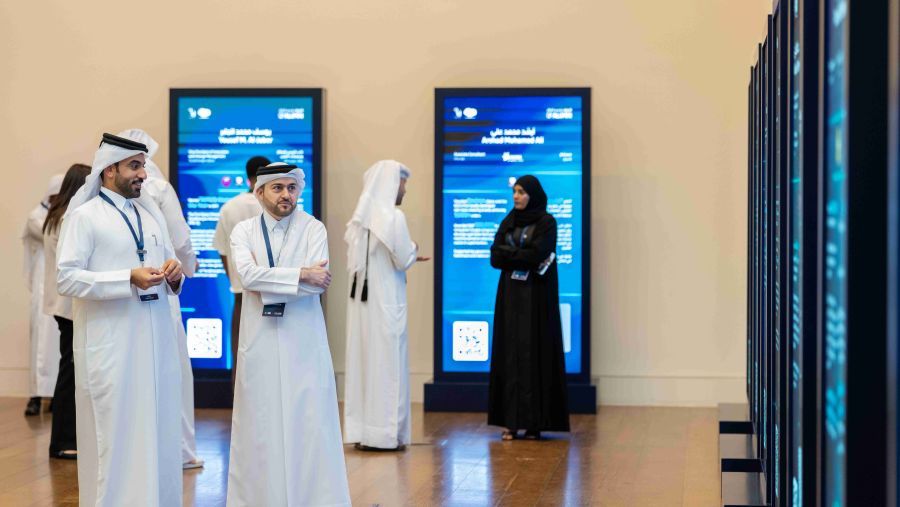 من مقاعد الدراسة إلى دفّة القيادة: خريجو مؤسسة قطر يرسمون ملامح الغد