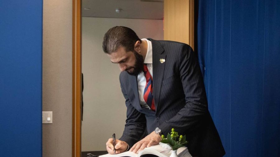 الشرع يتفقد سير الانتخابات التشريعية