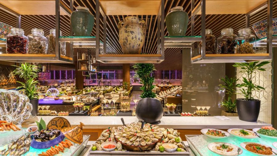 ريكسوس بريميوم دبي يعلن عن عرض الإقامة والعشاء الجديد 