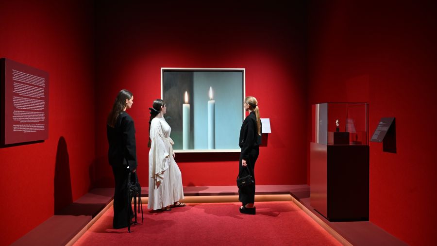 الاتحاد للطيران ودار سوذبيز للمزادات تعلنان عن شراكة استراتيجية مع اطلاق معرض بارز من جزئين بعنوان "أيقونات: العودة إلى ماديسون" من أبوظبي إلى نيويورك