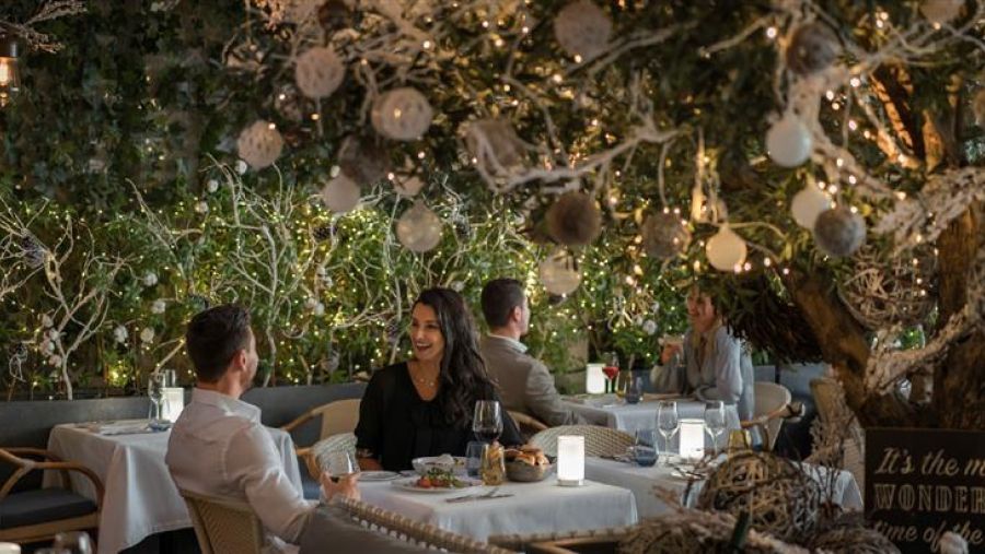 Enjoy a spectacular start to 2026 with extravagant New Year's Eve dining at DIFC