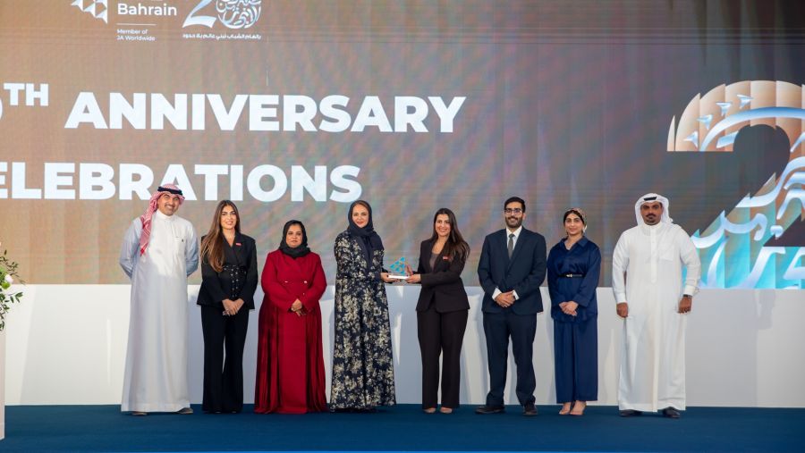 NBB Honoured with Volunteer Service Award at INJAZ Bahrain’s 20th Anniversary Celebration