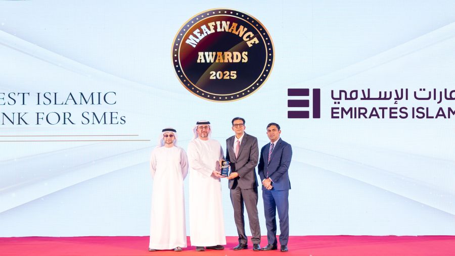 "الإمارات الإسلامي" يفوز بجائزة "أفضل مصرف إسلامي لشركات الصغيرة والمتوسطة" ضمن جوائز "التمويل في الشرق الأوسط وأفريقيا 2025"