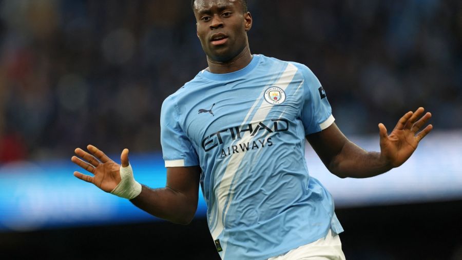 غيهي يرد في الملعب ويثبت أن ليفربول خسر جوهرة دفاعية