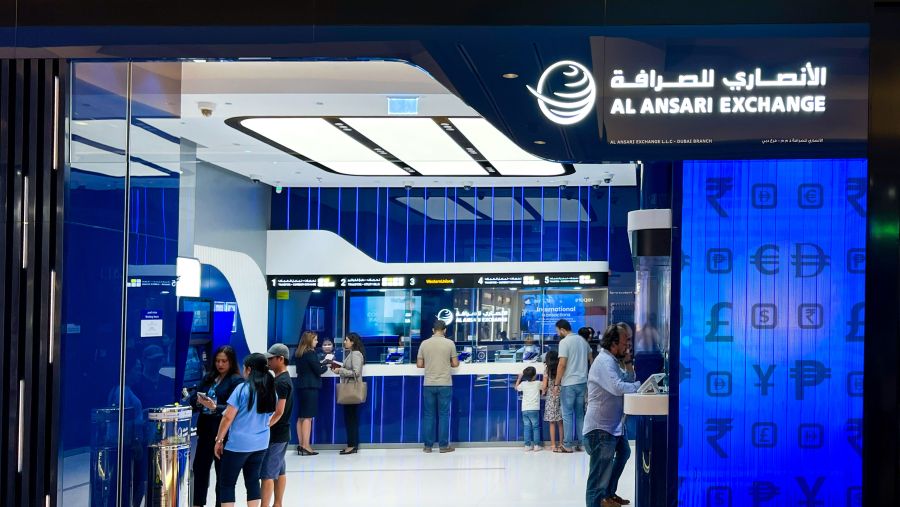 الأنصاري للصرافة و«الاتحاد للمعلومات الائتمانية» تطلقان خدمة التقارير الائتمانية للأفراد عبر فروع الأنصاري للصرافة