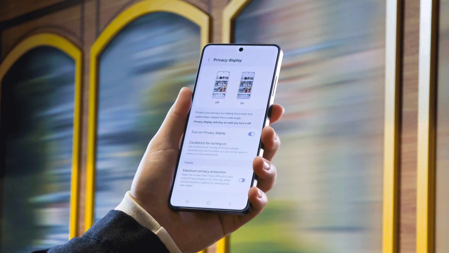Galaxy S26 Ultra: واضح لك ومحمي عن أعين الآخرين