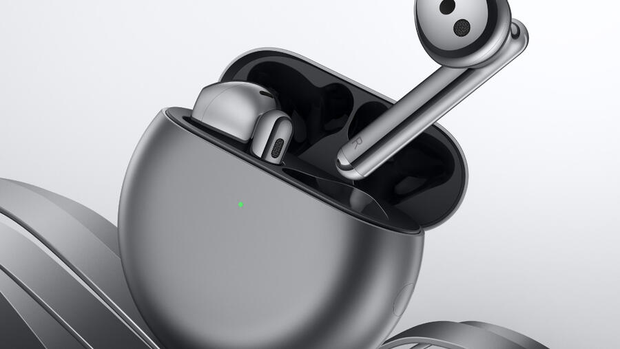 A day wearing the new HUAWEI FreeBuds 4 earphones